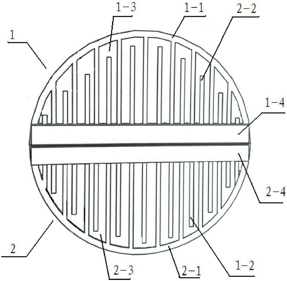 A fixture and preparation method for large-scale preparation of graphene film