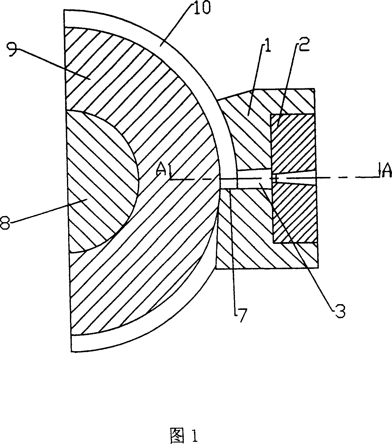 Continuously squeezing method and apparatus for expanding extrusion