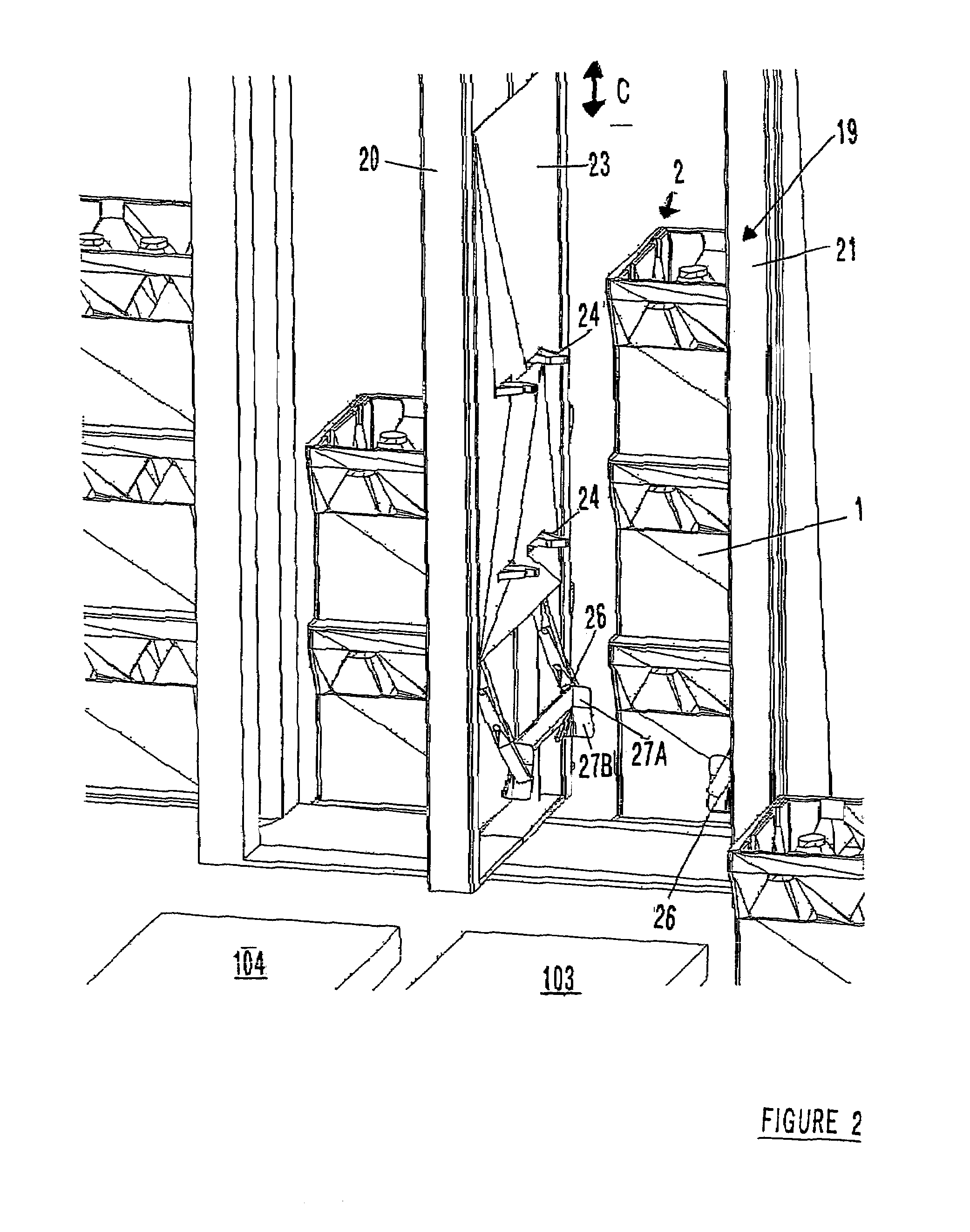 Apparatus for transporting containers