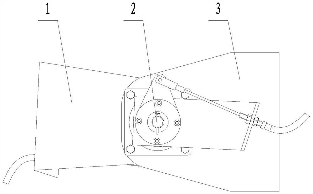 A fifth wheel structure capable of transmitting braking force