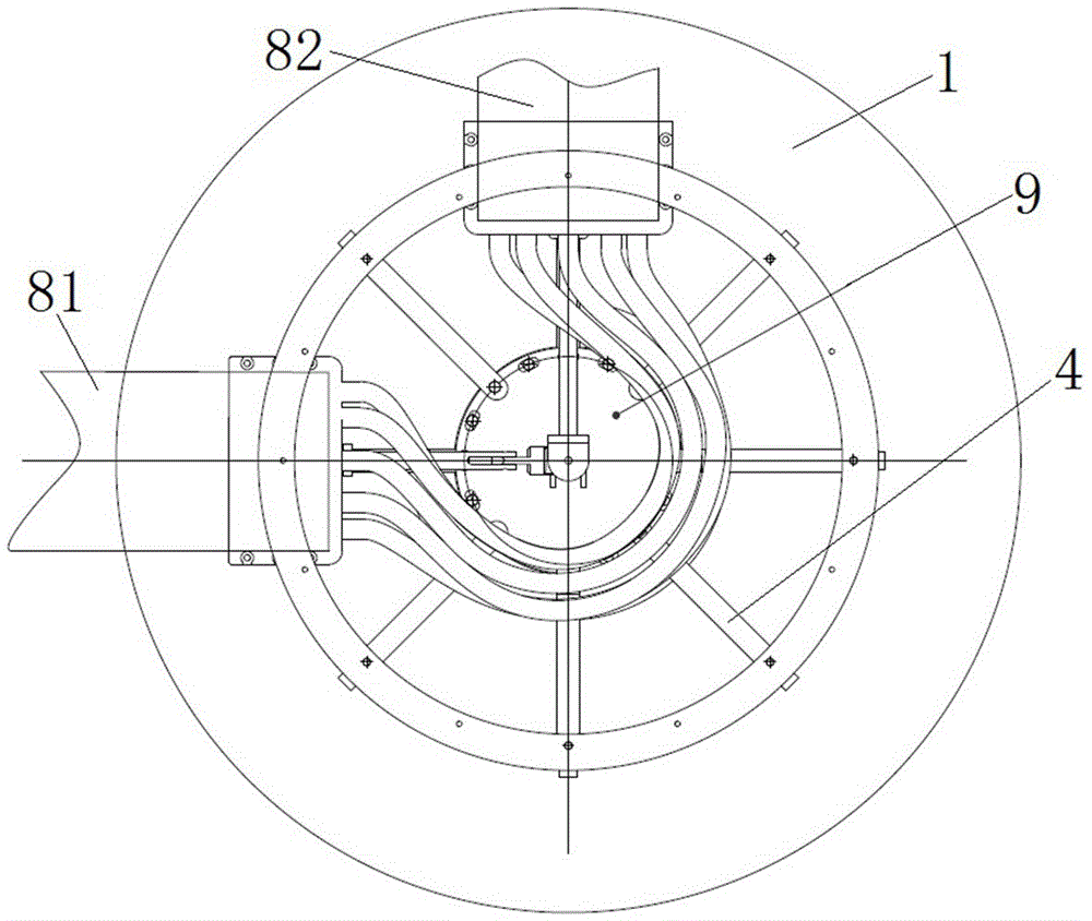 Pipe busbar supporting two-way fitting and shielding ring and shielding spherical crown thereof