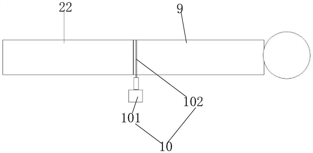 Automatic capping device with bottom cap quantity measurement function