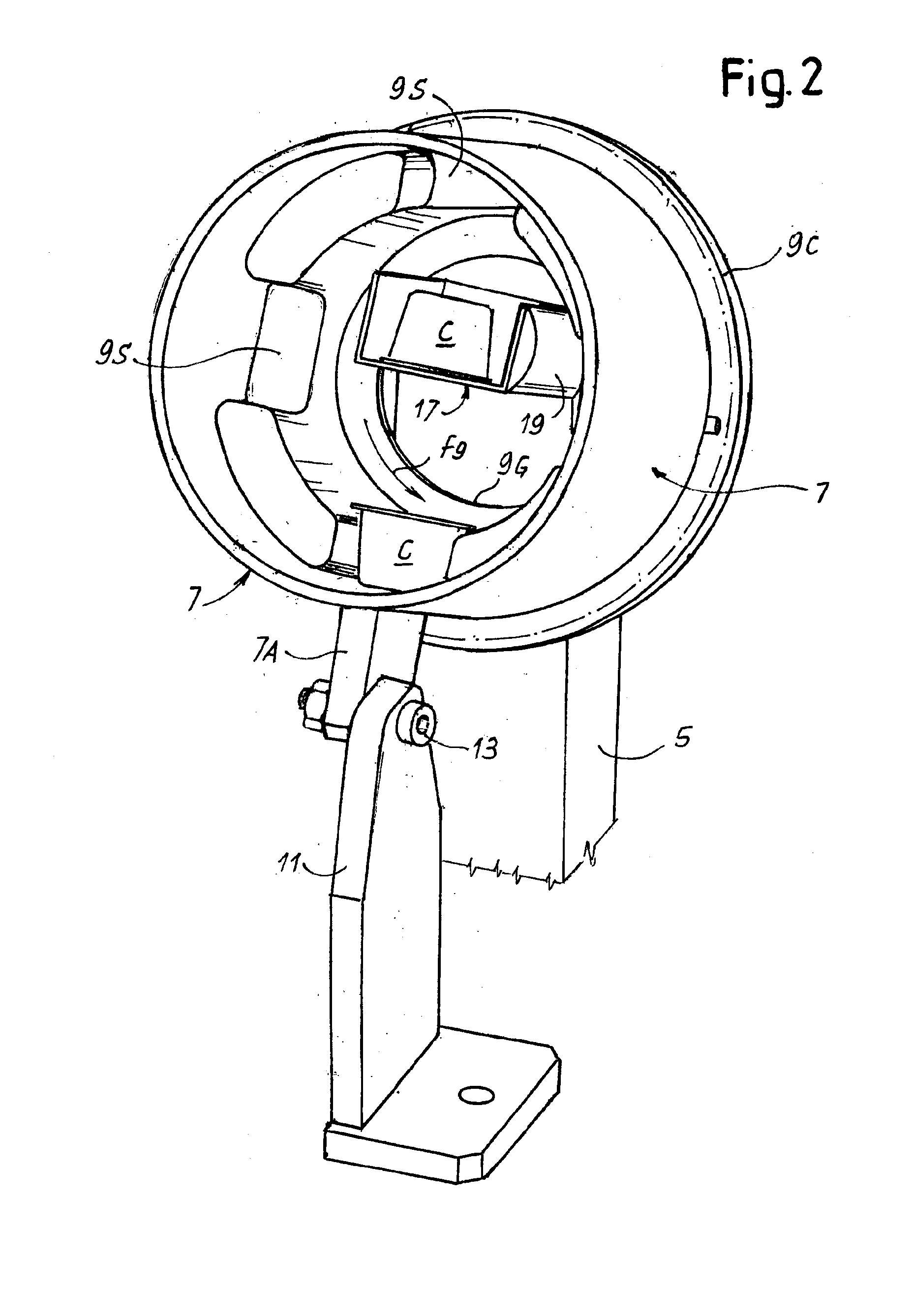 Device for orienting capsules in a beverage producing machine