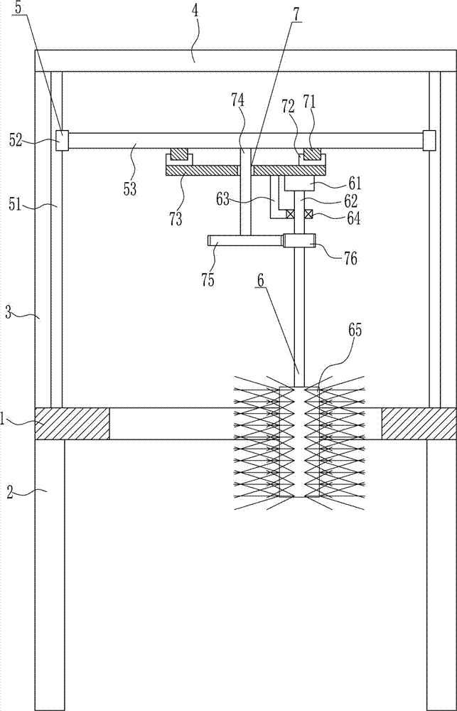 Efficient cleaning device for chemical raw material bucket