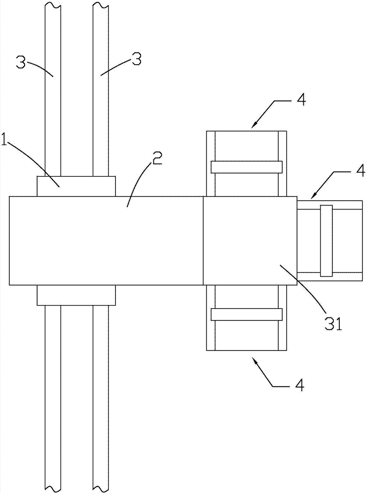 Discharging platform for refuse landfill and discharging method thereof