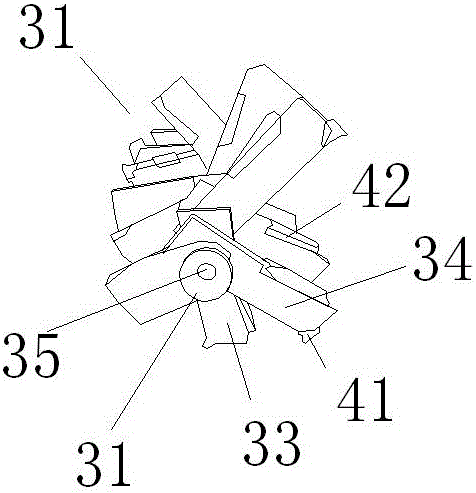 Cutting device of a corn harvester