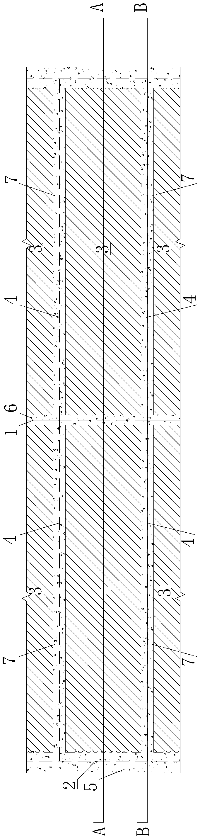 SteeL-UHPC combination beam for cabLe-stayed bridge and construction method