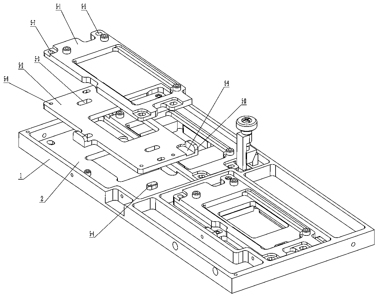 Nozzle angle fine-adjusting device for three-nozzle printer