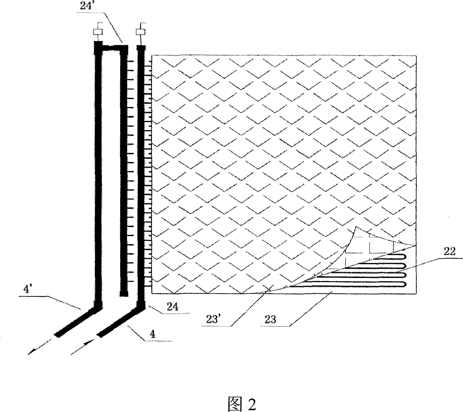 Fluid regulation type internal insulation structure and its prefabricated method