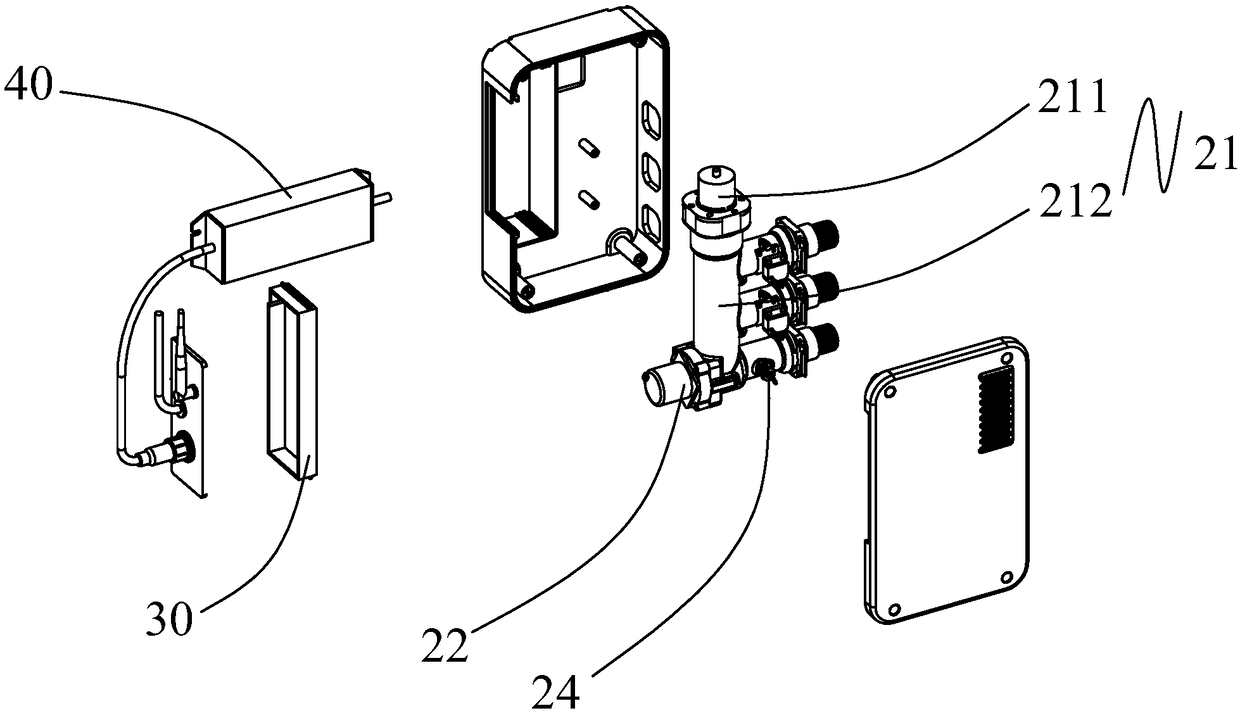 Intelligent bathtub and water filling control method thereof