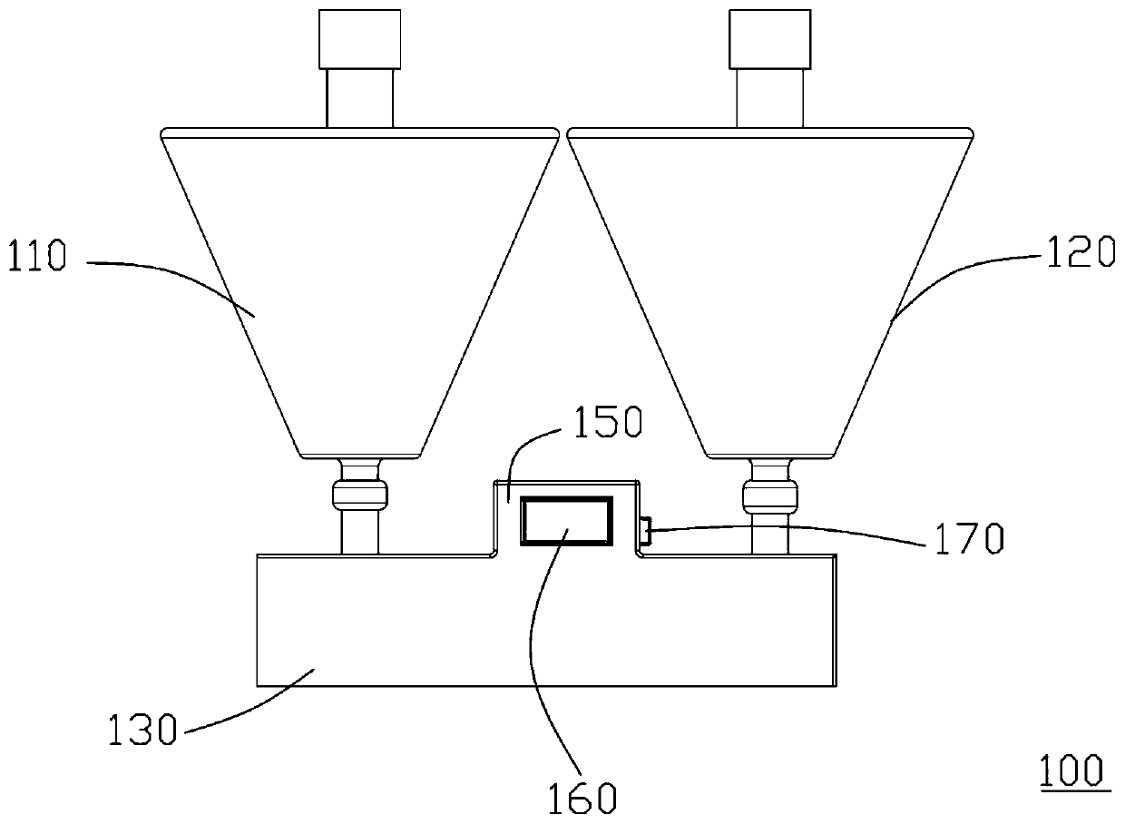 Material treatment device and method