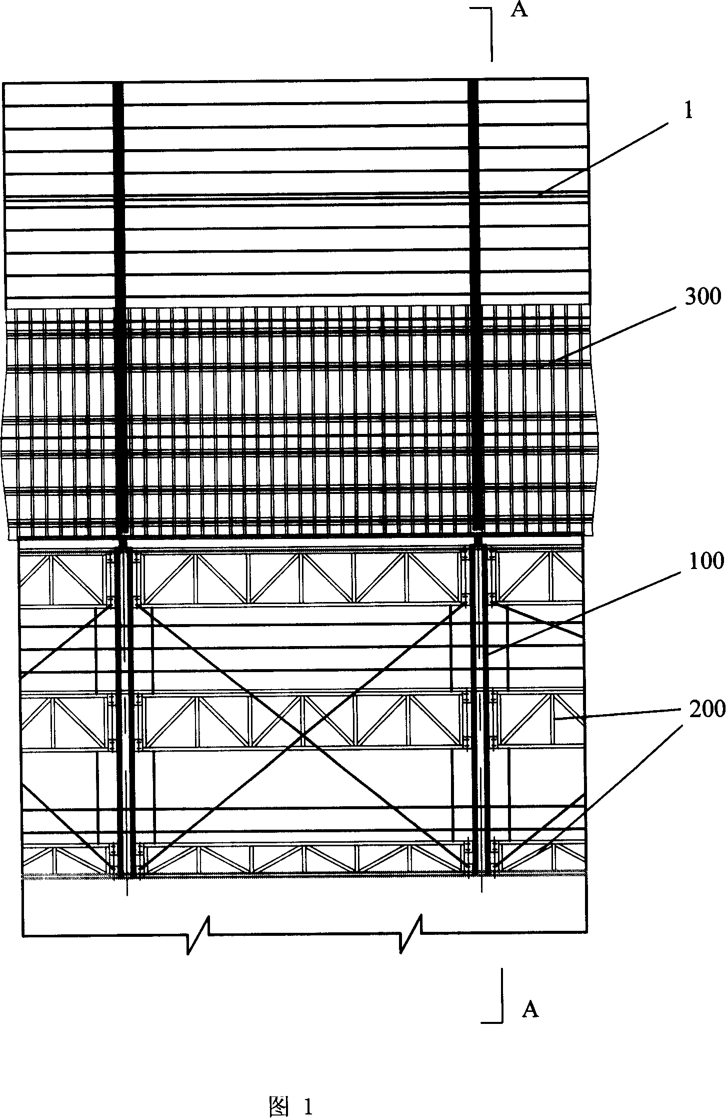 Mould climbing platform system and mould climbing method thereof