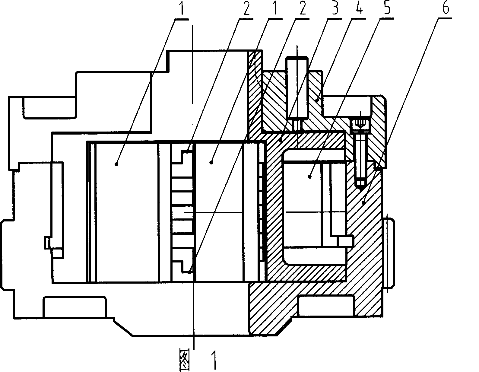 Chucking mechanism of dynamic clamp head capable of not damaging tube