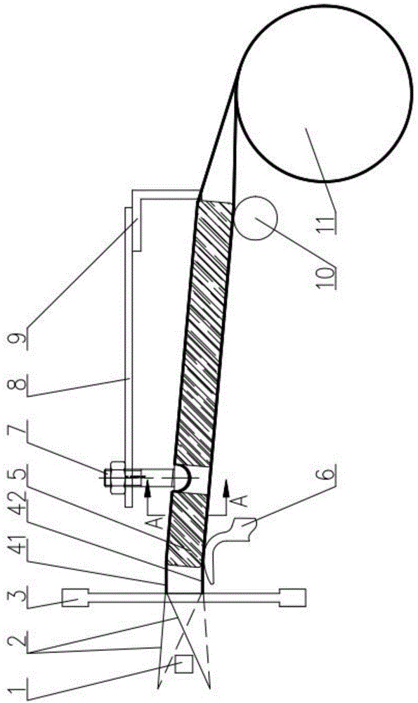 Beating-up mechanism with function of controlling post-forming thickness of double-layer fabric