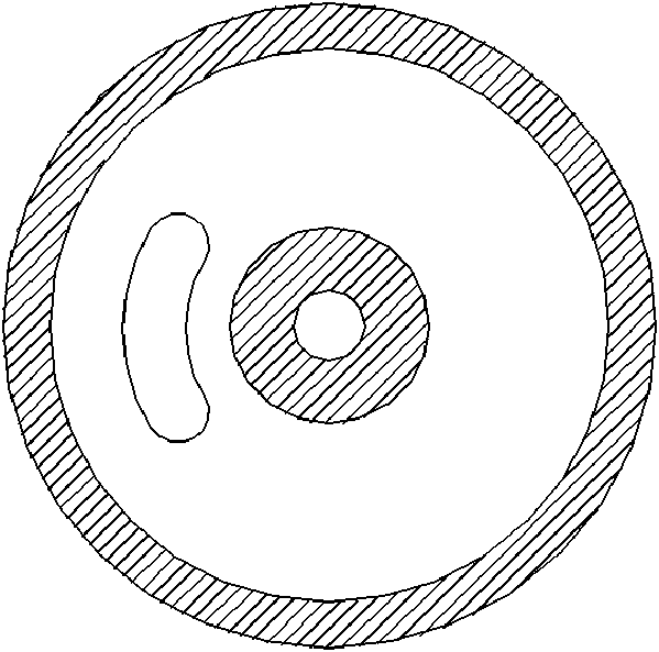 Slow wave structure capable of reducing harmonic output of coupled cavity traveling wave tube