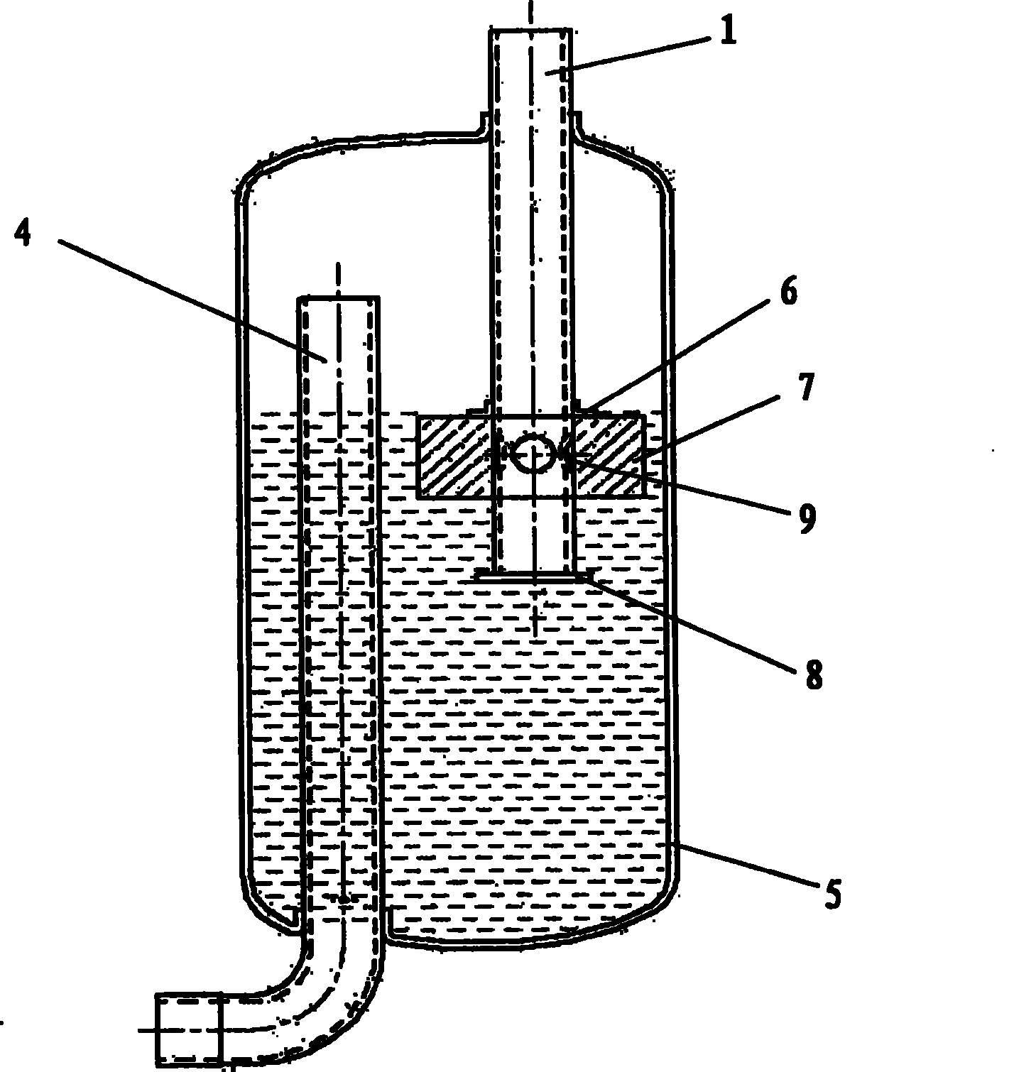 Floater type liquid container