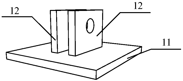 Prefabricated column removal device for continuous collapse of frame structure