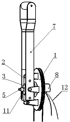 A manipulating device and an electric vehicle including the same