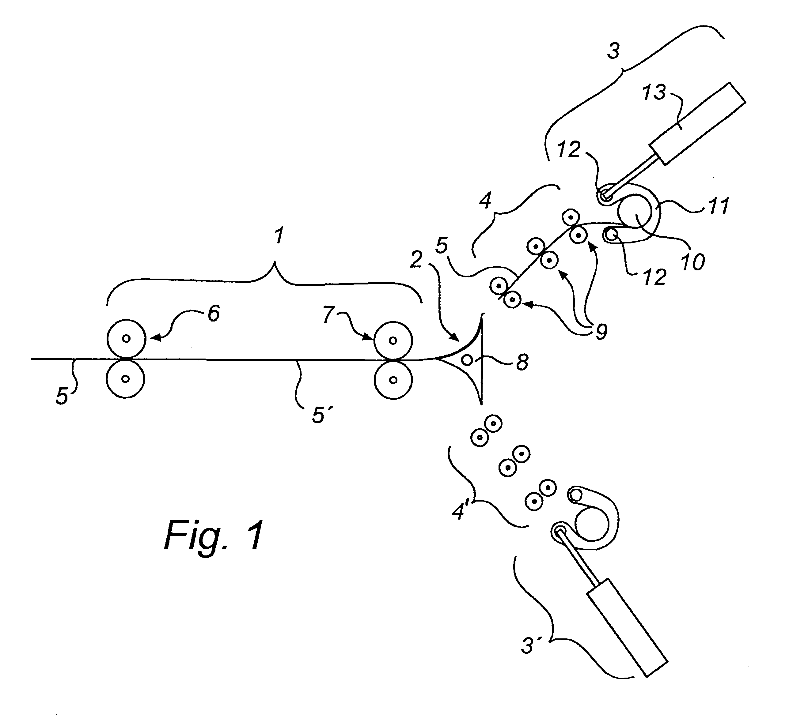 Apparatus and method of producing rolls of bags