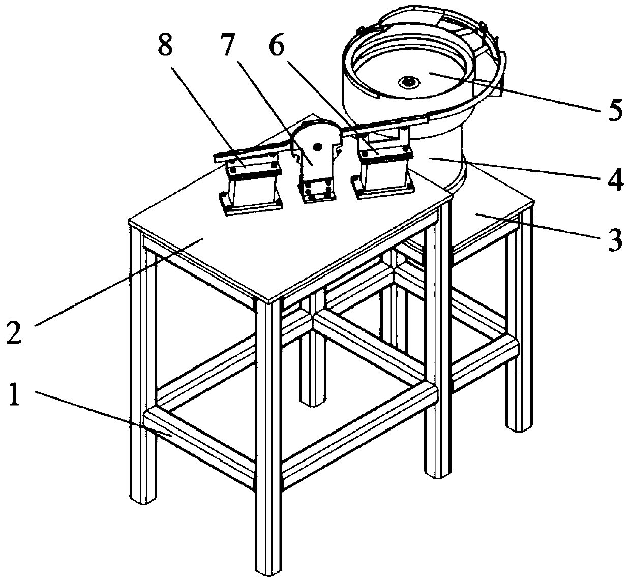 A side vertical spoon type directional and fixed distance output device for corn seeds