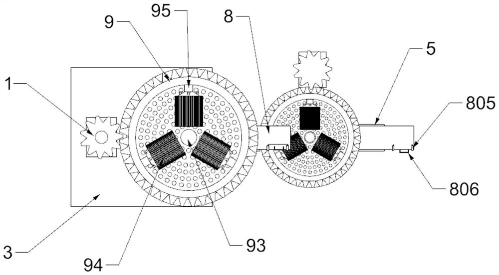 Raw material rotating disc type multi-stage crushing device for veterinary drug processing
