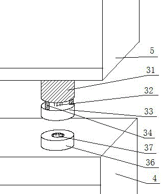 Automatic shifting producing device for silent bearing retainer