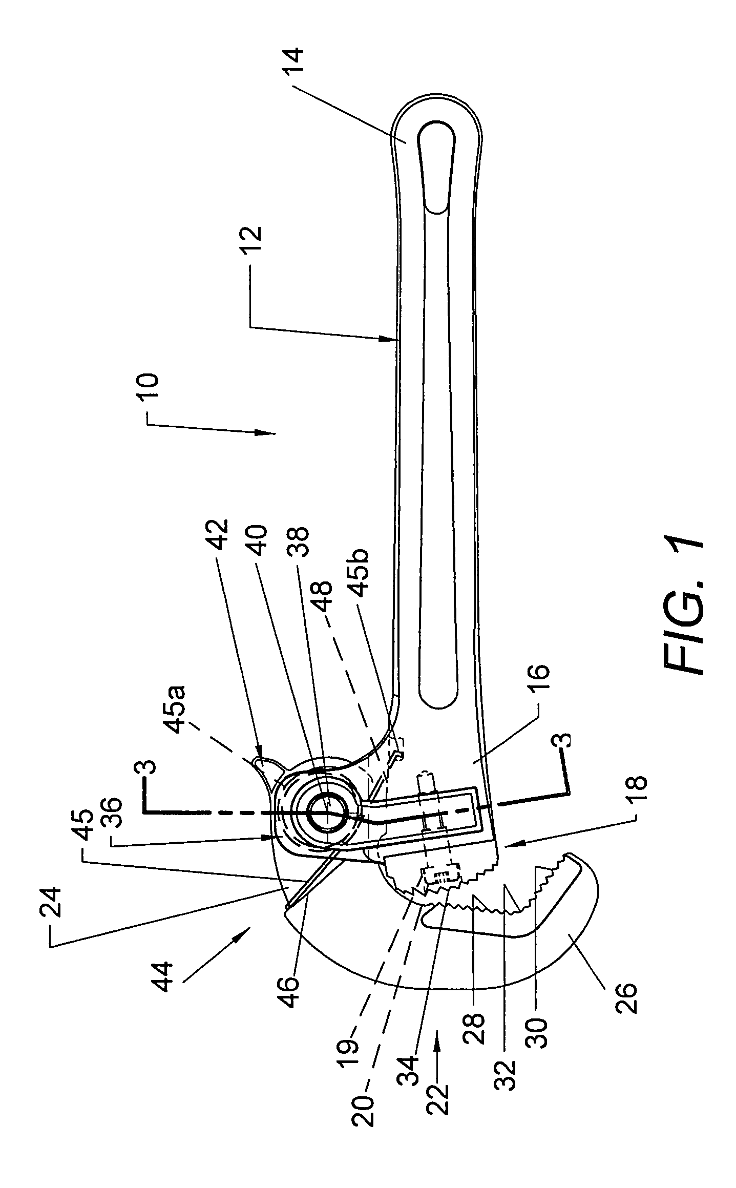 Pivoting jaw pipe wrench