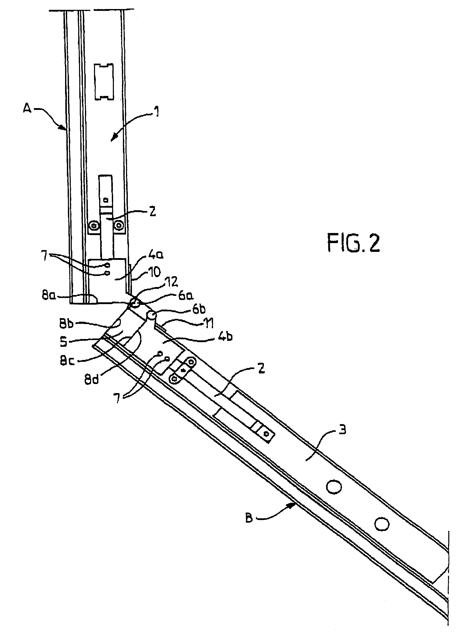 Device having several points of closure securement for a sectional closure