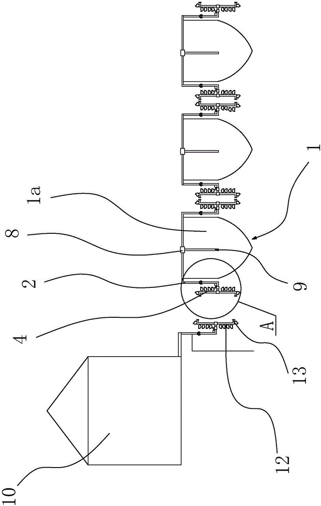 LNG ship provided with filling pipes