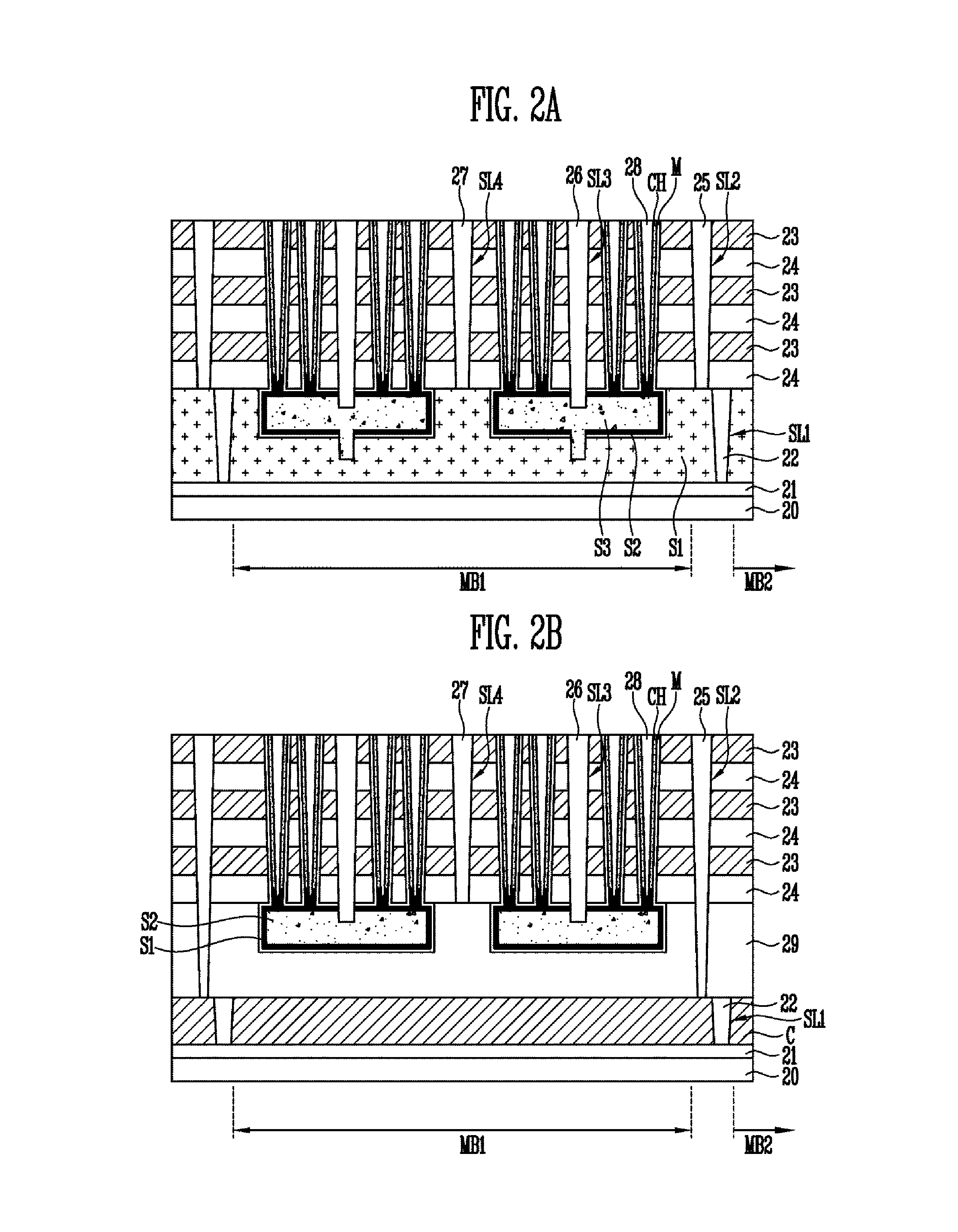 Semiconductor memory device including a slit