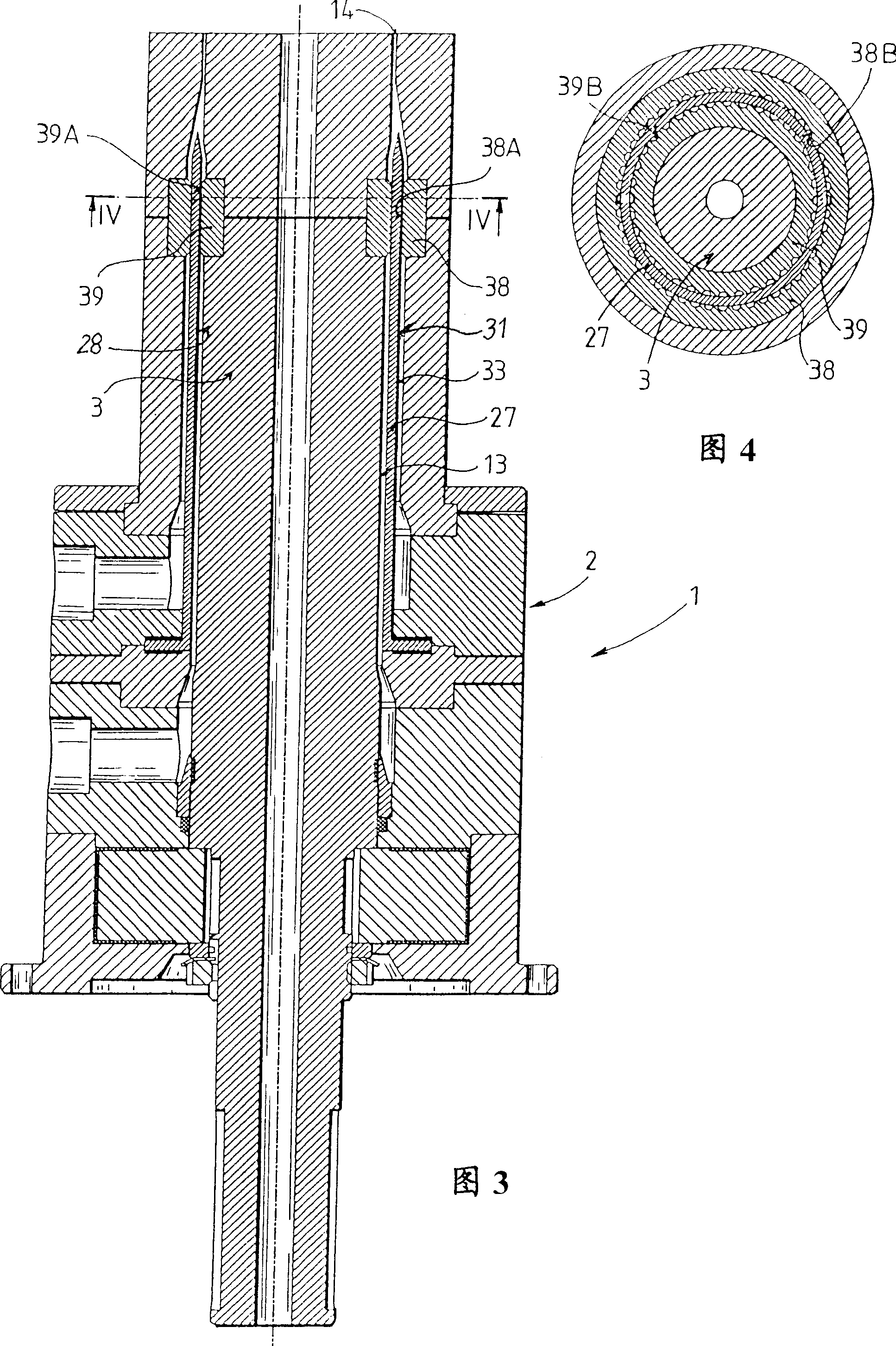 Process and extruder nozzle for producing tubular extruded products