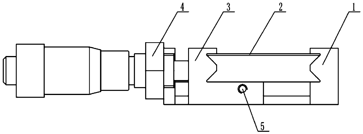 Micro clamp device with adjustable and controllable internal stress