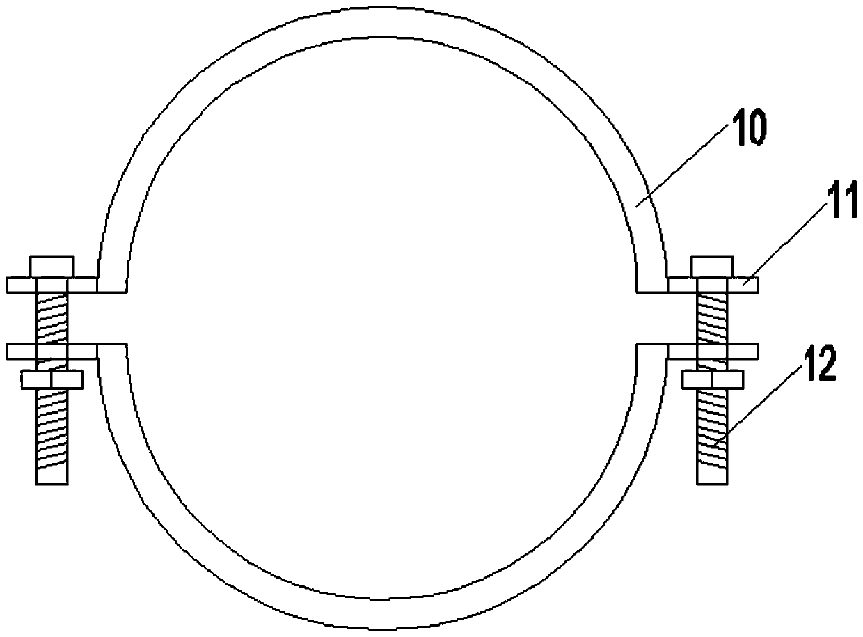 A mold and method for preparing a porous metal material body