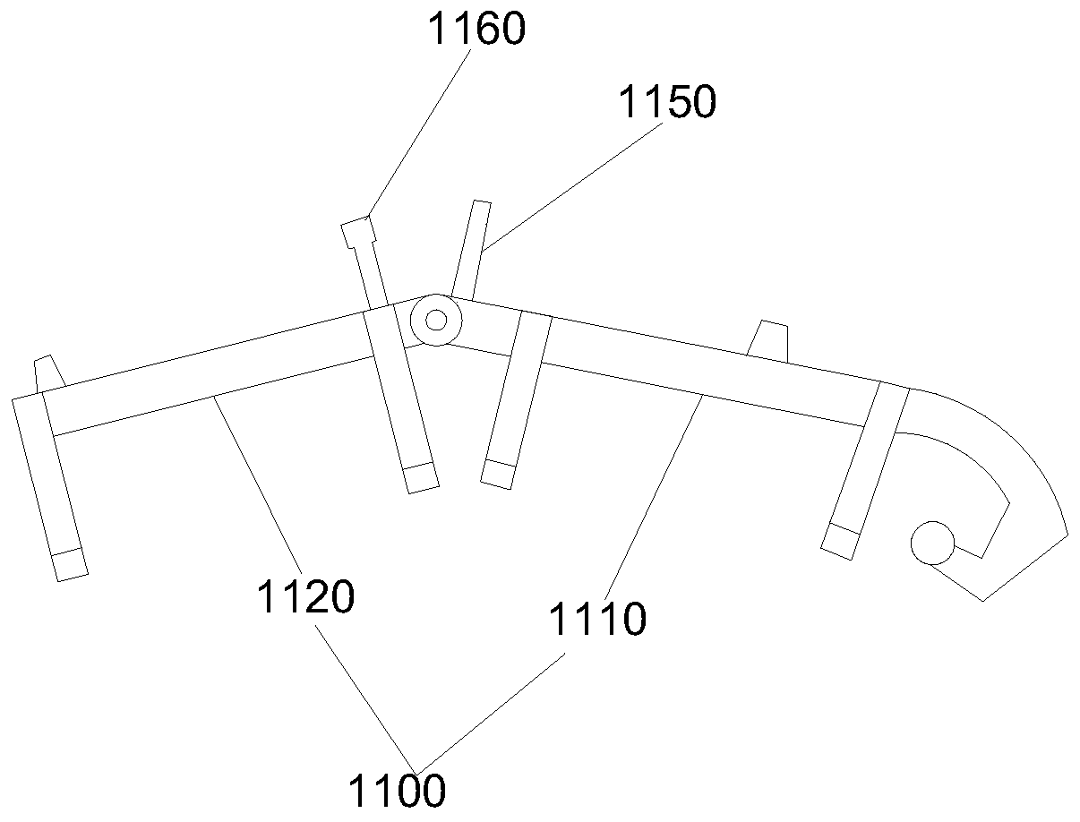 Arm training device high in safety