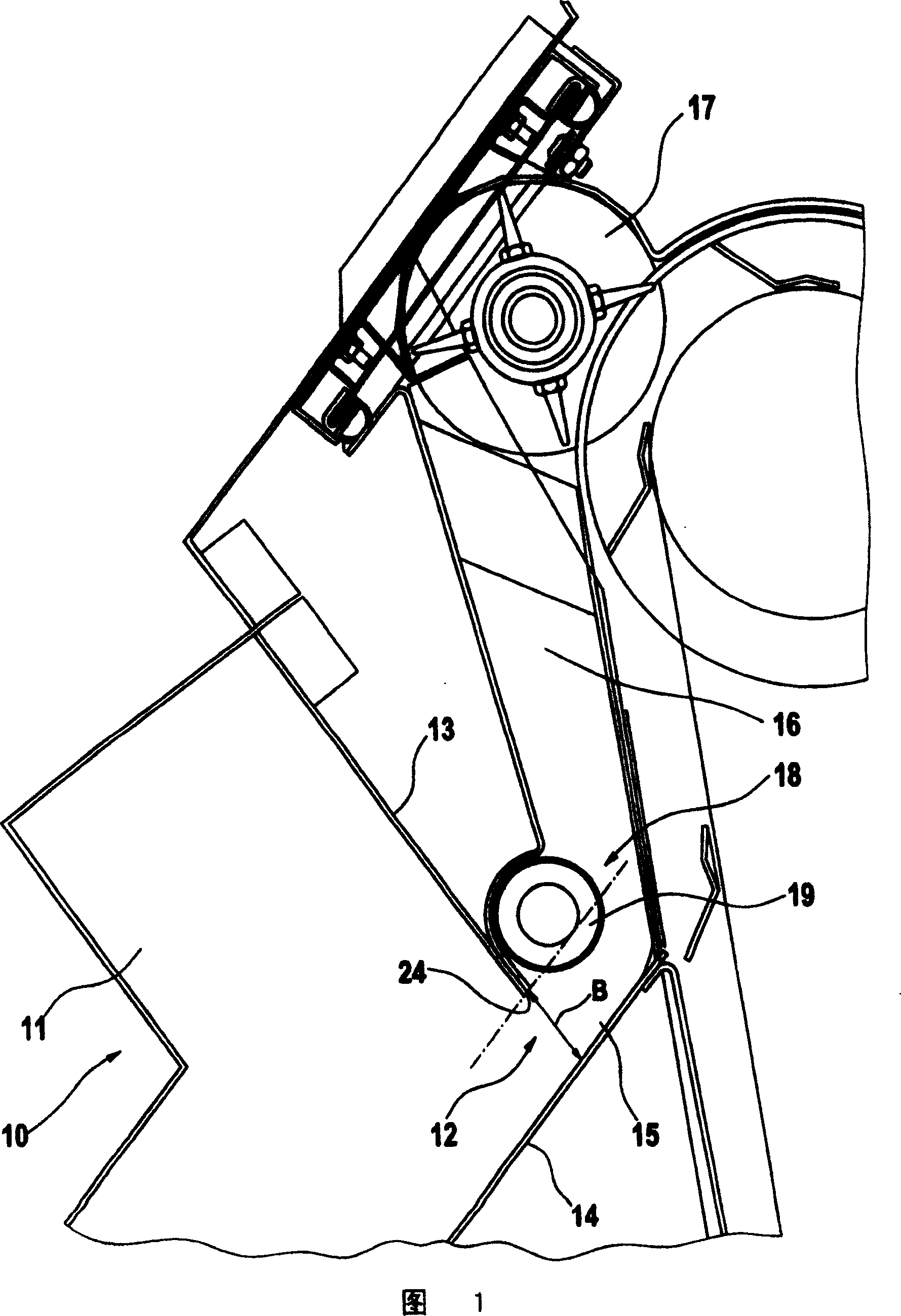Separator used for separating product flow, and separating method