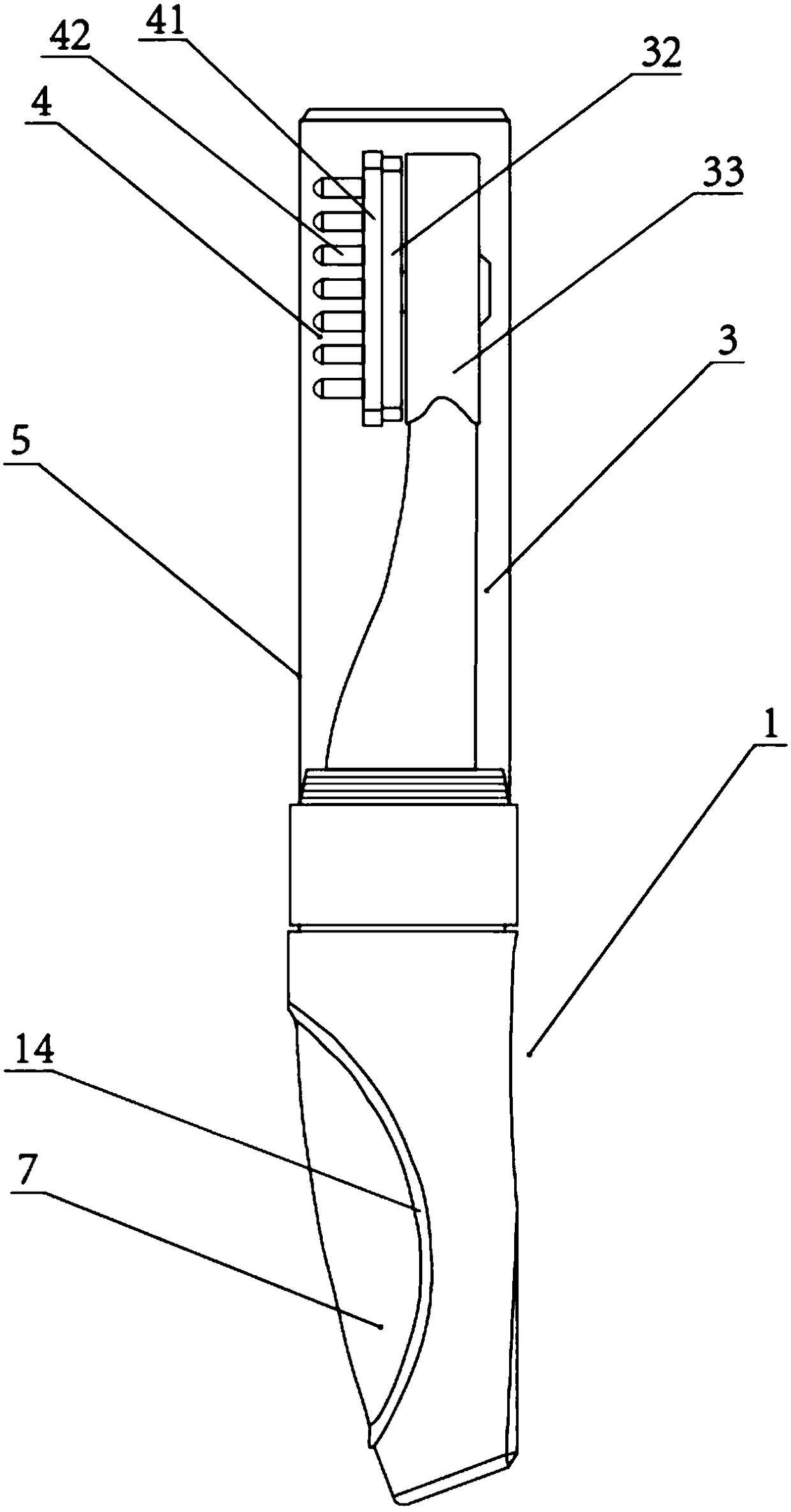 Hair care solution packaging container with comb teeth and capable of spraying solution automatically and quantitatively