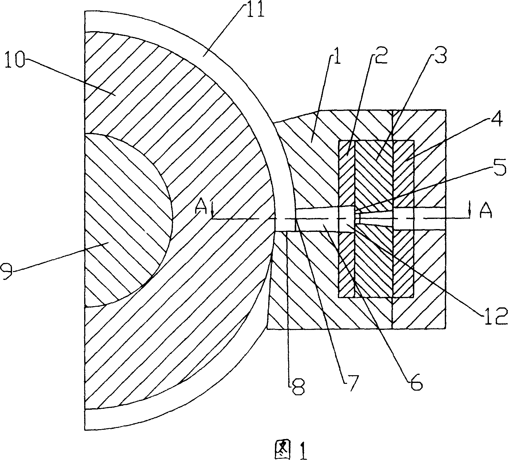 Continuous extruding method with pre-moulding and special device