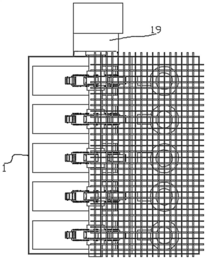 Anti-blocking type large-particle fertilizer intelligent fertilizing device