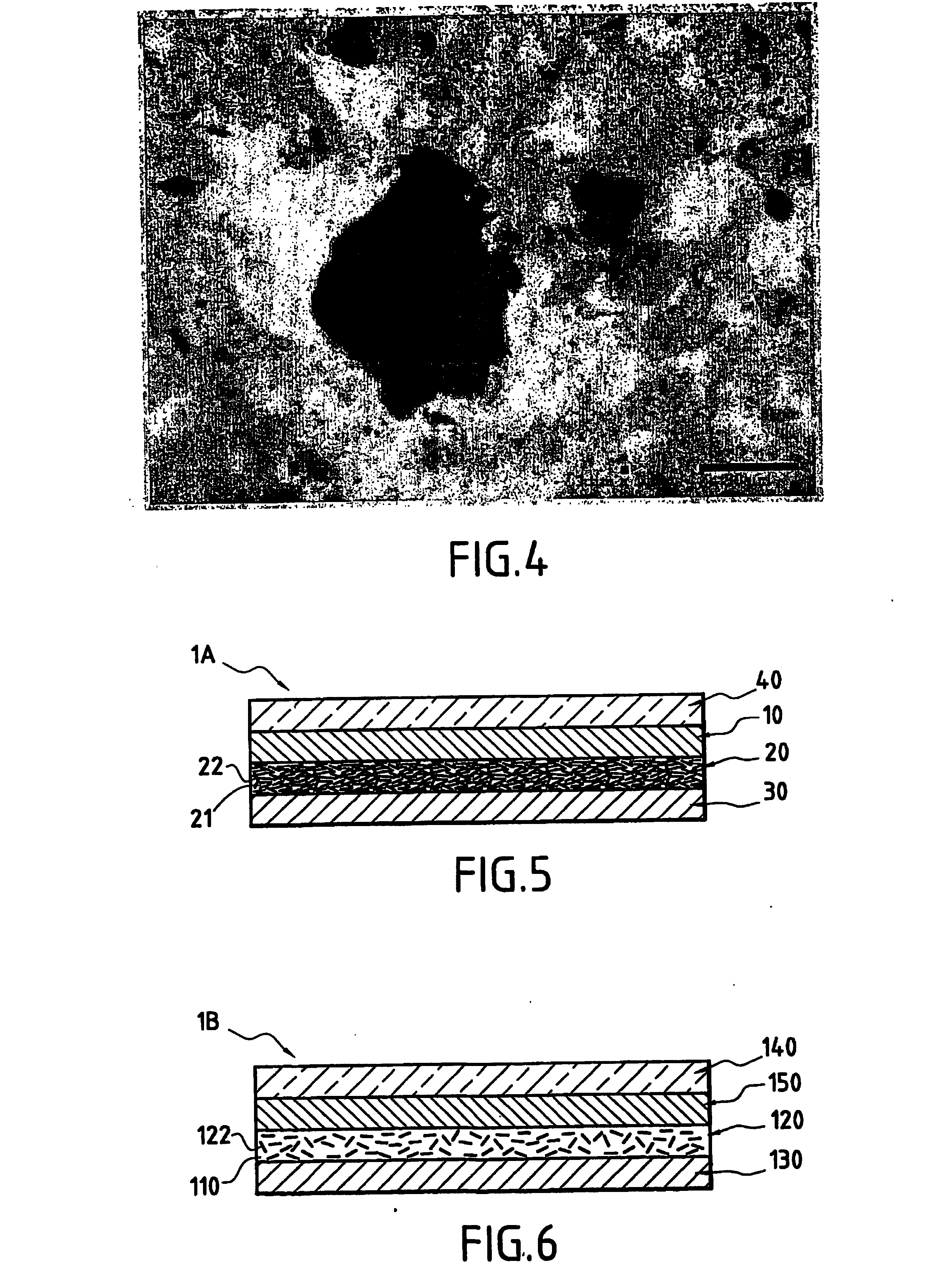 Device comprising at least one type of tubular nanostructure having at least one complex pigment on the surface thereof
