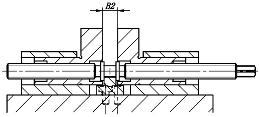 An automatic centering clamping device