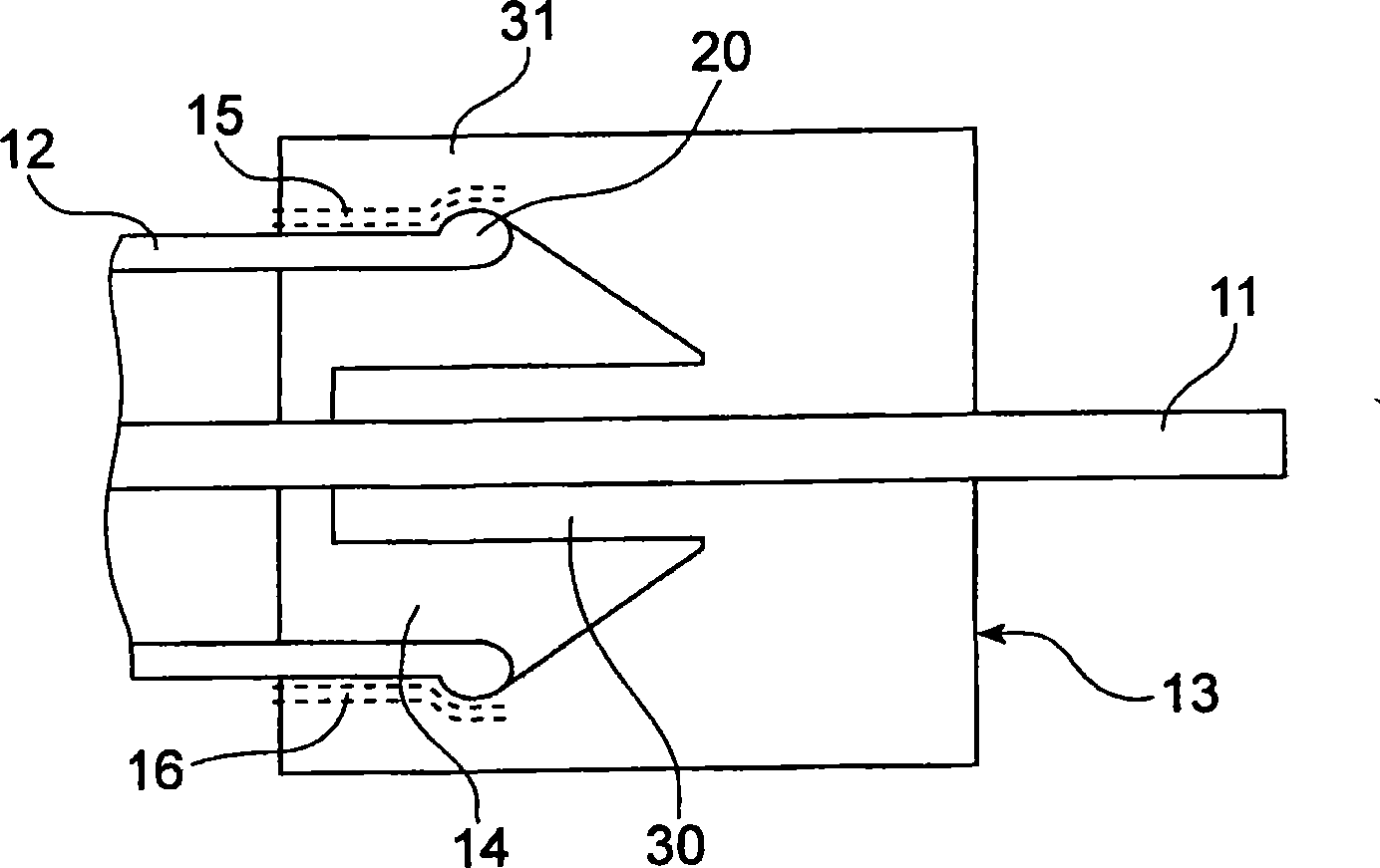 Device for controlling a high electrical field in an insulating synthetic material