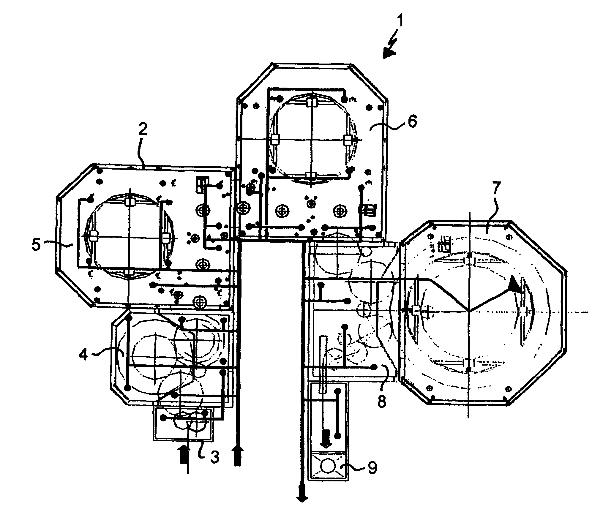 Aseptic beverage bottle filling plant with a clean room arrangement enclosing the aseptic beverage bottle filling plant and a method of operating same, and an aseptic container filling plant with a clean room arrangement enclosing the aseptic container filling plant, and a method of operating same