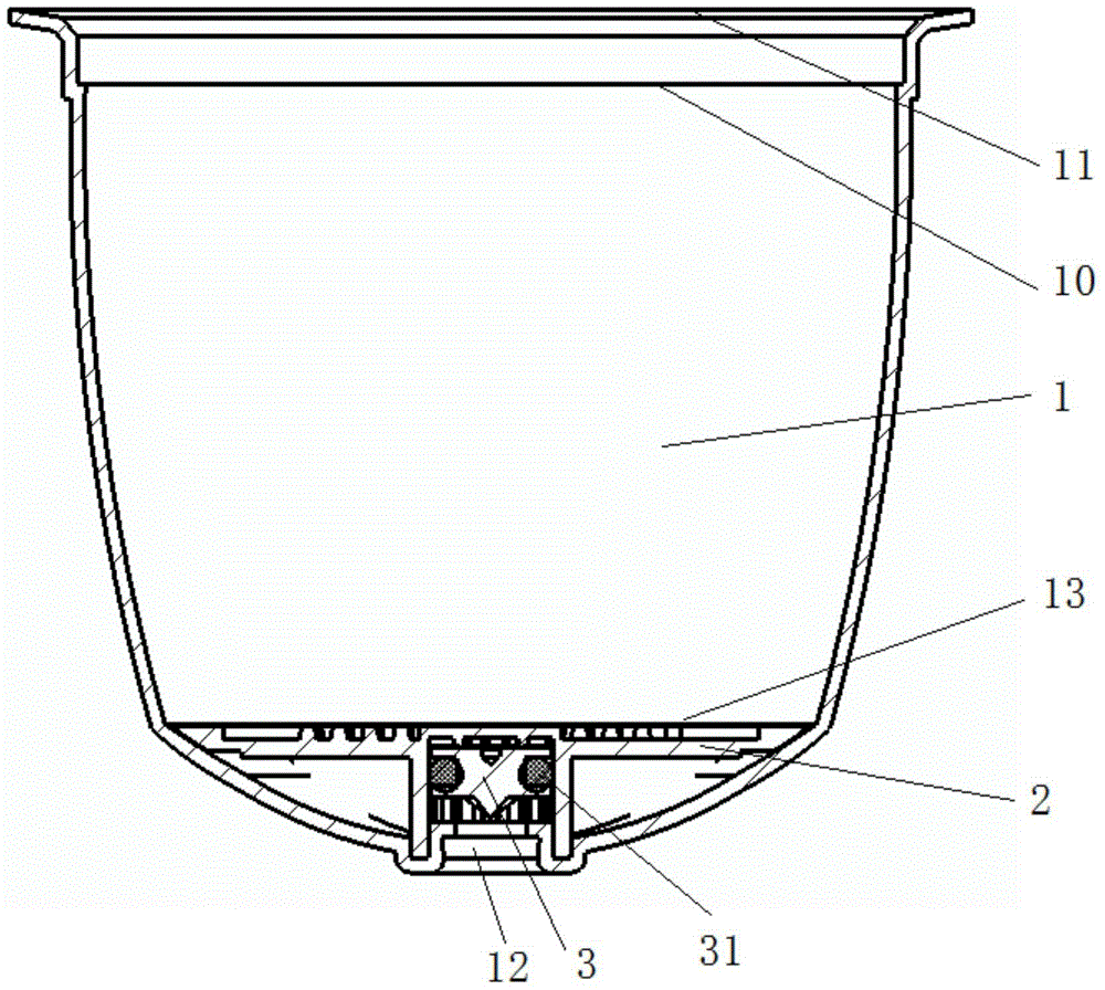 Beverage ingredient storage container with piston dynamic piercing outlet