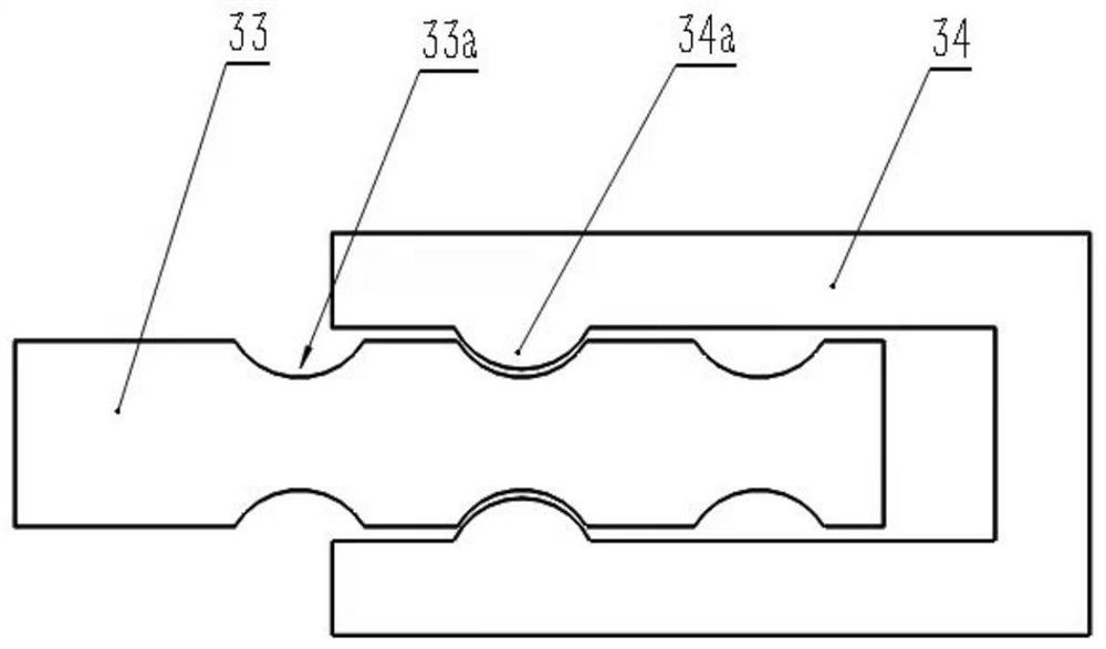 Compression-resistant optical cable with distortion performance