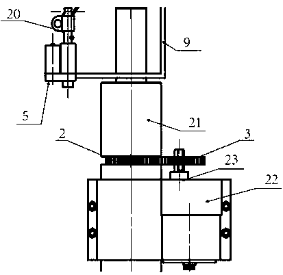 Intelligent fan with self-adaptive swing head angle