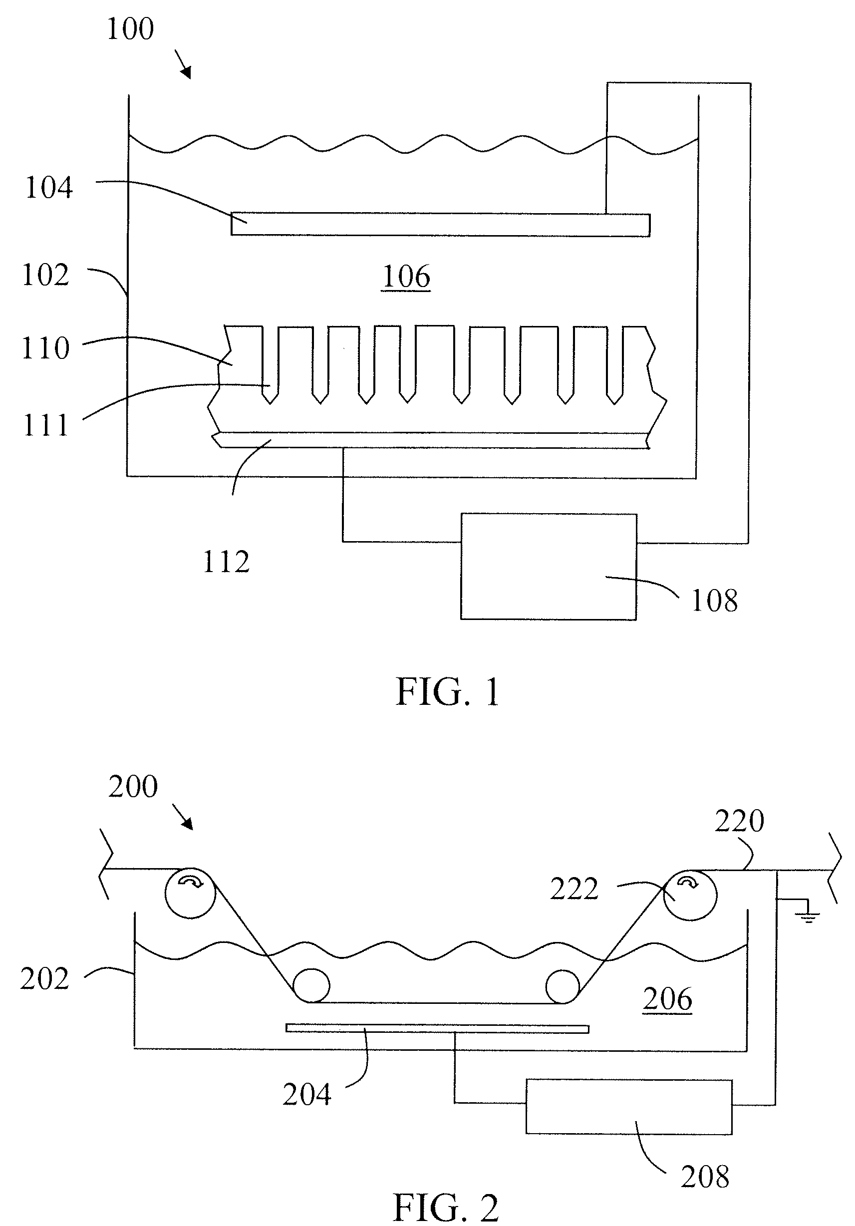 Energy storage device with porous electrode