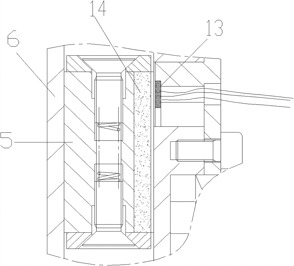 Manual-control drum-type transmission sensing fine tuning intelligent oil feeder