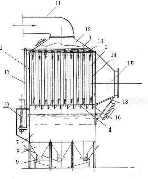 Stainless steel wire mesh circulating water vapor membrane filter-bag type fine dust removal device for coal-fired flue gas