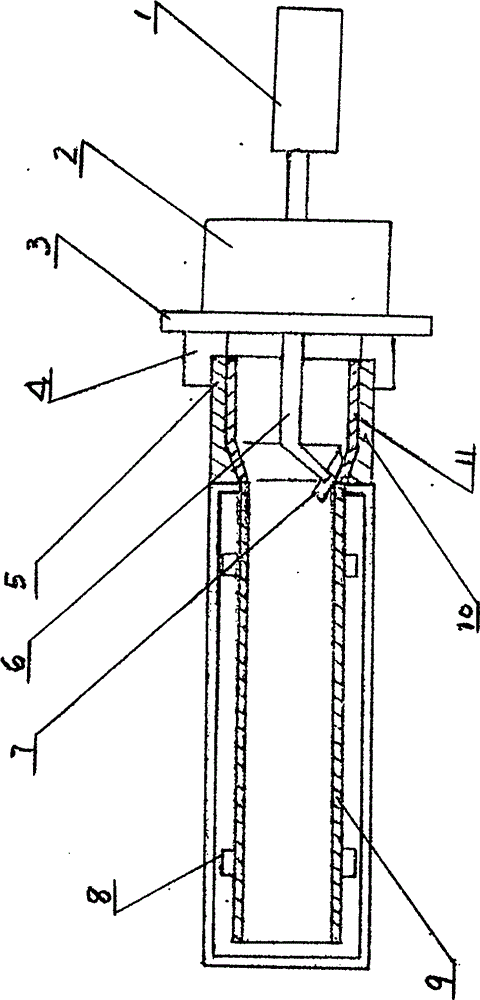 Welding device for socket pipe with plastic-wound structural wall and connecting technology thereof