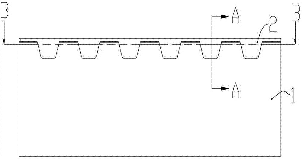 Self-tightening clamping connection structure and dish washer